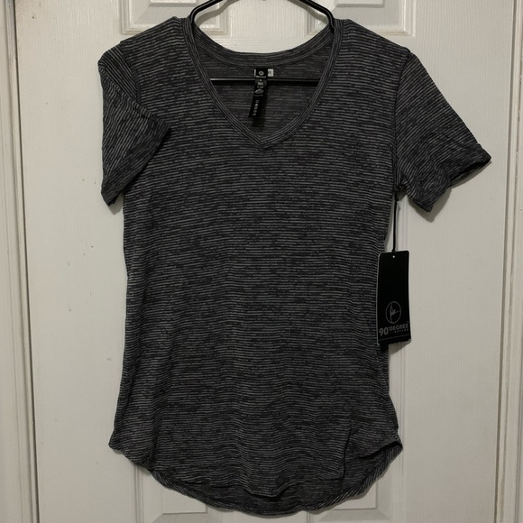 Light Athletic Top - Picture 1 of 4